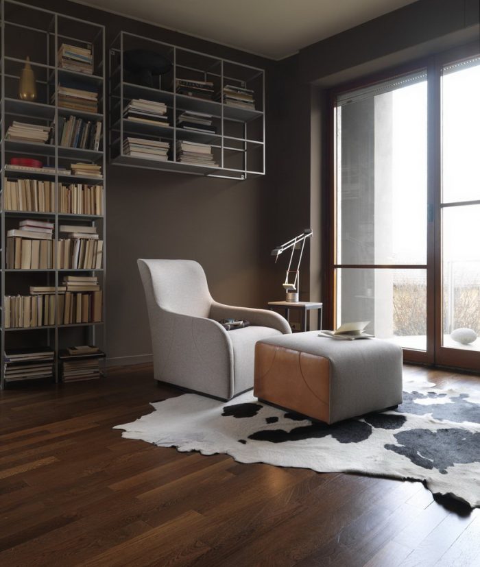 High_Armchair_And_Pouff_Location